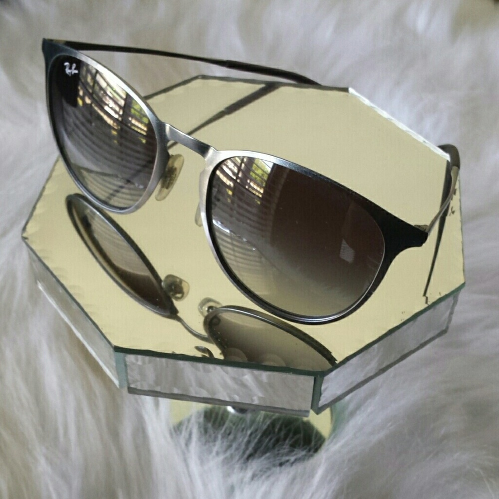 💲RAY-BAN SUNGLASSES ERIKA FINAL PRICE DROP